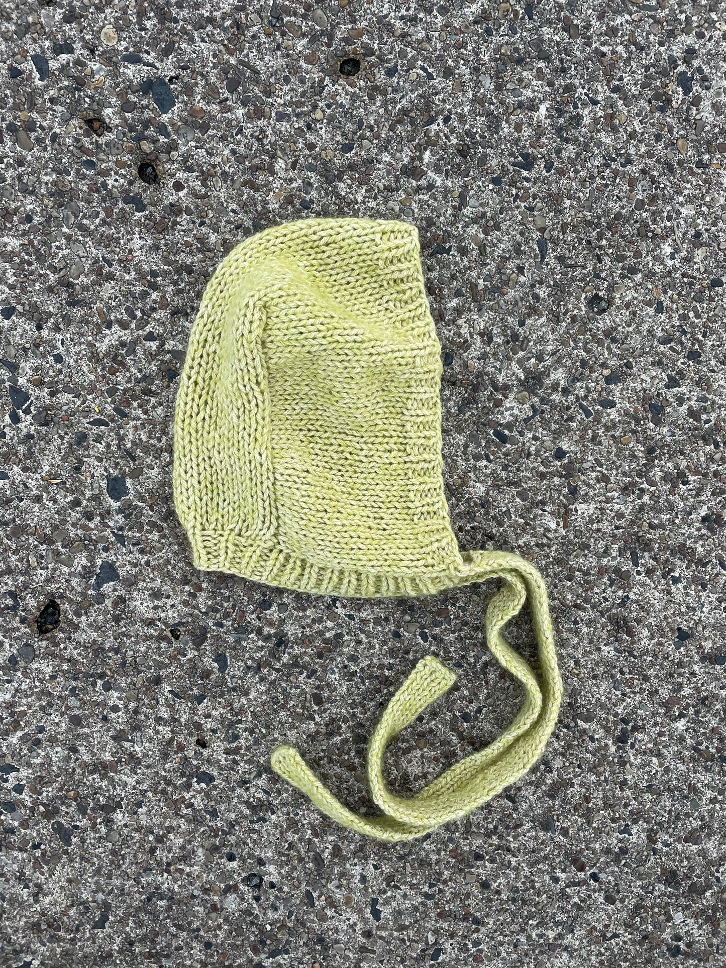 Green bonnet