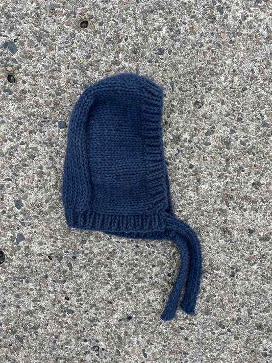 Navy bonnet